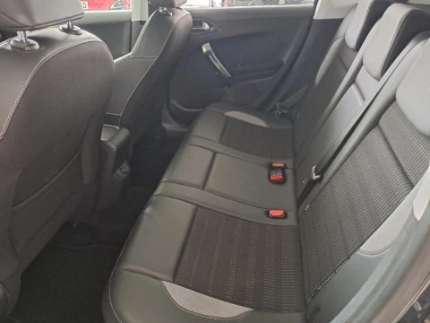 Peugeot 2008 1.2 PURETECH 81KW ALLURE AUTO 5P