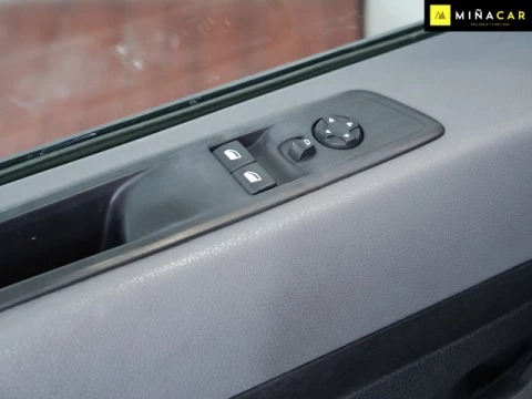 Citroën Jumpy Combi BlueHDi 95 Talla M Confort 70 kW (95 CV)