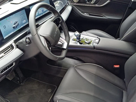 EBRO S700 1.6 TGDI Luxury 7 DCT