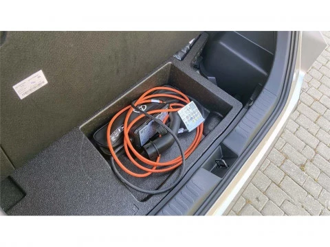 Toyota C-HR - Advance Plug-in Hybrid 220