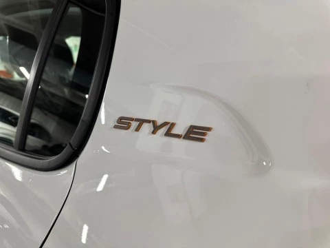 Peugeot 208 Style HYBRID 110 eDCS6