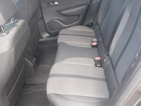 Peugeot 2008 Allure Puretech 100 S&S 6 Vel. MAN