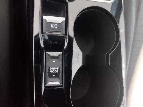 Peugeot 2008 Allure Puretech 100 S&S 6 Vel. MAN