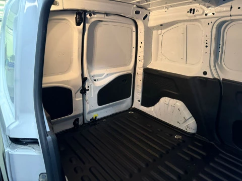 Peugeot Partner Pro Standard 600kg BlueHDi 73kW