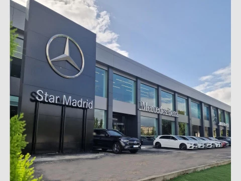 Mercedes-Benz CLA  180 con tecnologia hibrida