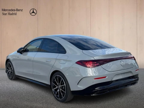 Mercedes-Benz CLA  180 con tecnologia hibrida