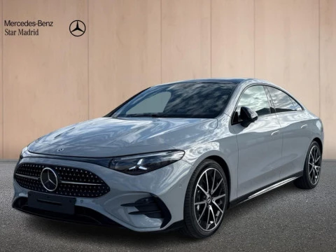 Mercedes-Benz CLA  180 con tecnologia hibrida
