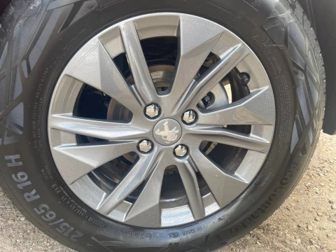 Peugeot 2008 Style Puretech 74kW (100CV)