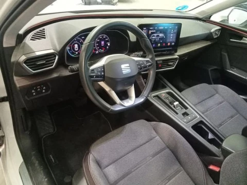 Seat Nuevo León SP 1.4 e-Hybrid DSG S&S Xcellence Go L
