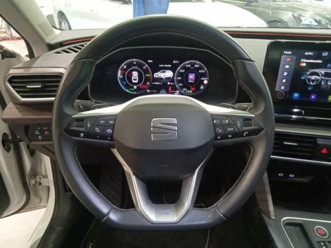 Seat Nuevo León SP 1.4 e-Hybrid DSG S&S Xcellence Go L