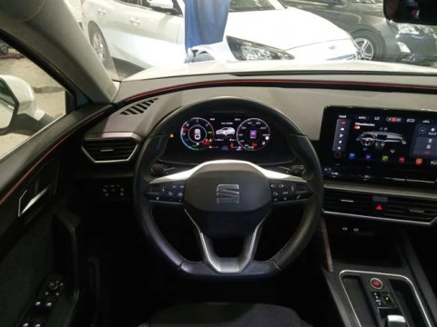 Seat Nuevo León SP 1.4 e-Hybrid DSG S&S Xcellence Go L