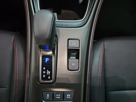 Lexus LBX 1.5 136cv HEV Elegant+ Black