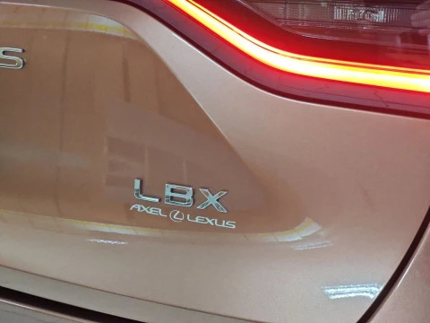 Lexus LBX 1.5 136cv HEV Elegant+ Black