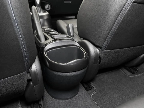 Nissan Juke G E6D-Temp 83kW(112CV) 5M/T BOSE PE BLA.