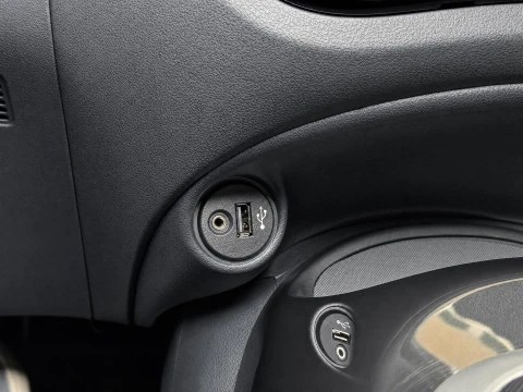 Nissan Juke G E6D-Temp 83kW(112CV) 5M/T BOSE PE BLA.