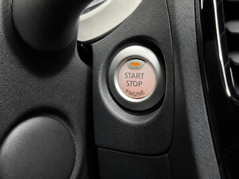 Nissan Juke G E6D-Temp 83kW(112CV) 5M/T BOSE PE BLA.