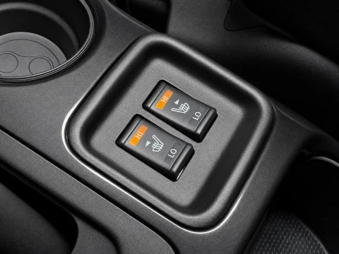 Nissan Juke G E6D-Temp 83kW(112CV) 5M/T BOSE PE BLA.
