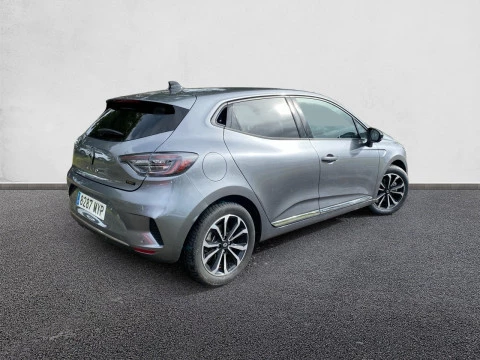 Renault Clio Techno E-Tech full hybrid 145 (103kw)