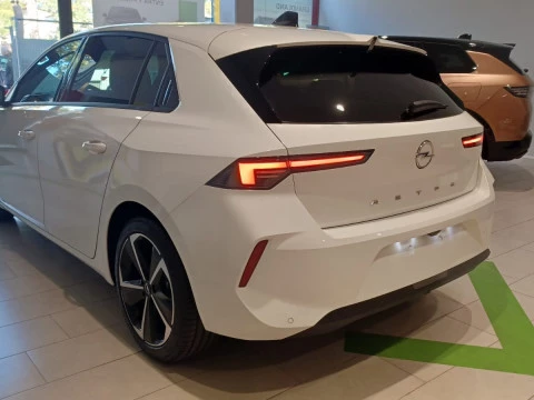 Opel Astra 1.2T XHL 81kW (110CV) Tech Edition