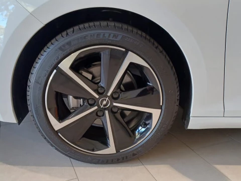 Opel Astra 1.2T XHL 81kW (110CV) Tech Edition