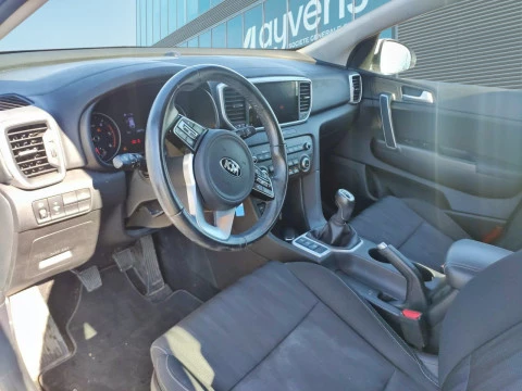 Kia Sportage 1.6 MHEV Business 100kW (136CV) 4x4