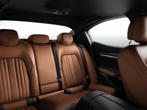 Maserati Ghibli GT L4 330CV Hybrid-Gasolina RWD