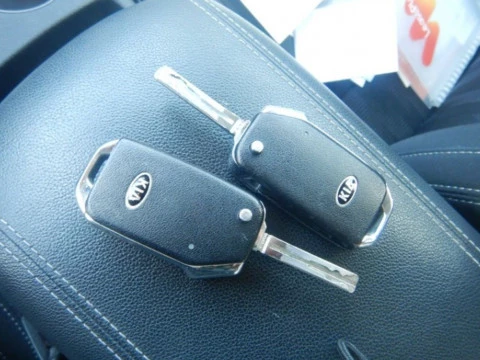 Kia Sportage 1.6 MHEV Business DCT 100kW (136CV) 4X2