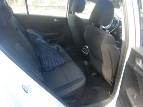 Kia Sportage 1.6 MHEV Business DCT 100kW (136CV) 4X2