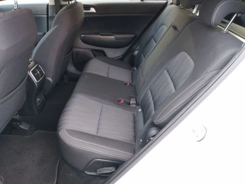 Kia Sportage 1.6 MHEV Business DCT 100kW (136CV) 4X2