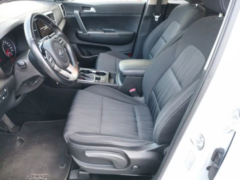 Kia Sportage 1.6 MHEV Business DCT 100kW (136CV) 4X2