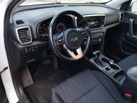 Kia Sportage 1.6 MHEV Business DCT 100kW (136CV) 4X2