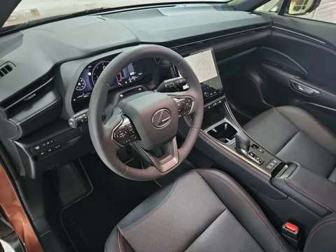 Lexus LBX 1.5 136cv HEV Elegant+ Black