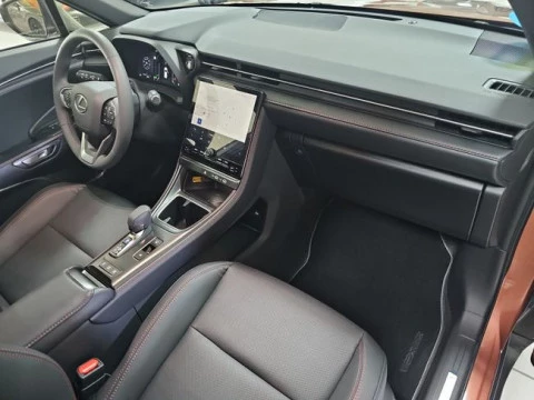 Lexus LBX 1.5 136cv HEV Elegant+ Black