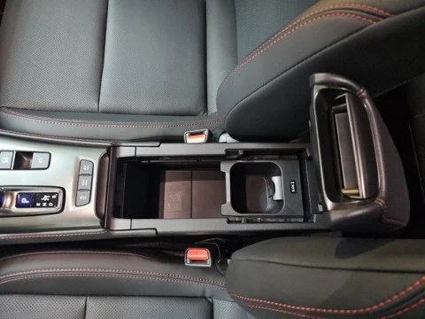 Lexus LBX 1.5 136cv HEV Elegant+ Black