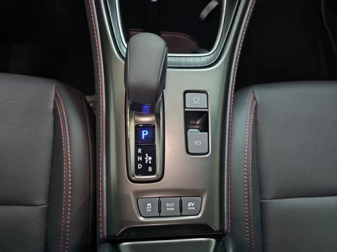 Lexus LBX 1.5 136cv HEV Elegant+ Black