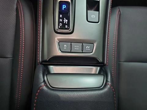 Lexus LBX 1.5 136cv HEV Elegant+ Black