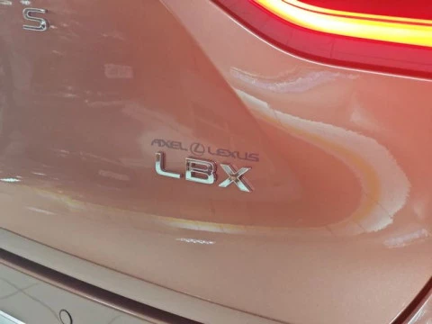 Lexus LBX 1.5 136cv HEV Elegant+ Black