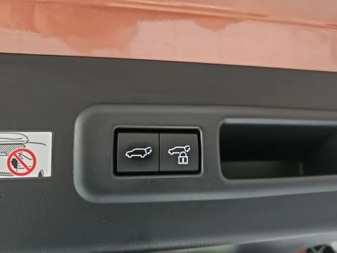 Lexus LBX 1.5 136cv HEV Elegant+ Black