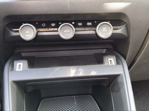 Citroën C4 Hybrid 145 Business Edition e-DCS6 107 kW (145 CV)