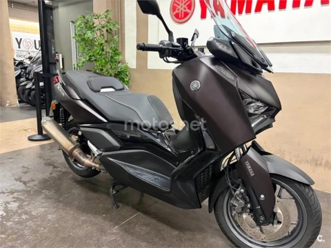 Yamaha XMAX 300