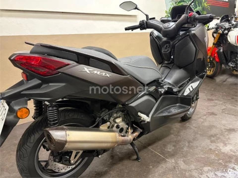 Yamaha XMAX 300