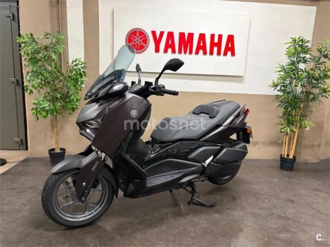 Yamaha XMAX 300