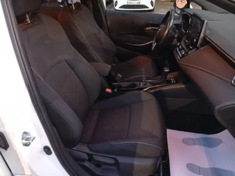 Toyota Corolla 1.8 125H BUSINESS PLUS E-CVT TOU SPORT