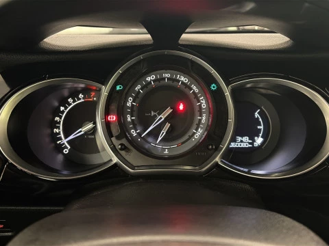 DS 3 PureTech 110 SANDS Givenchy Le Makeup 81 kW (110 CV)