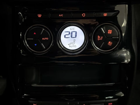 DS 3 PureTech 110 SANDS Givenchy Le Makeup 81 kW (110 CV)