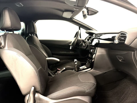 DS 3 PureTech 110 SANDS Givenchy Le Makeup 81 kW (110 CV)