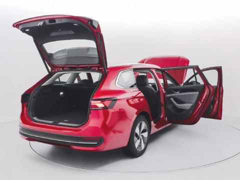 Volkswagen Passat BUSINESS 1.5 ETSI 110 KW (150 CV) AUTOMáTICO DSG 7 VEL.