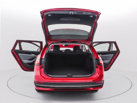 Volkswagen Passat BUSINESS 1.5 ETSI 110 KW (150 CV) AUTOMáTICO DSG 7 VEL.