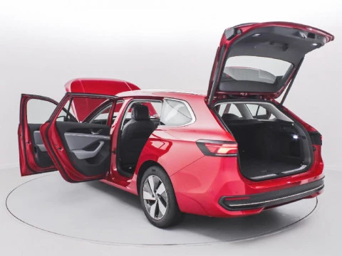 Volkswagen Passat BUSINESS 1.5 ETSI 110 KW (150 CV) AUTOMáTICO DSG 7 VEL.