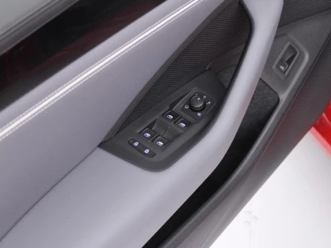 Volkswagen Passat BUSINESS 1.5 ETSI 110 KW (150 CV) AUTOMáTICO DSG 7 VEL.